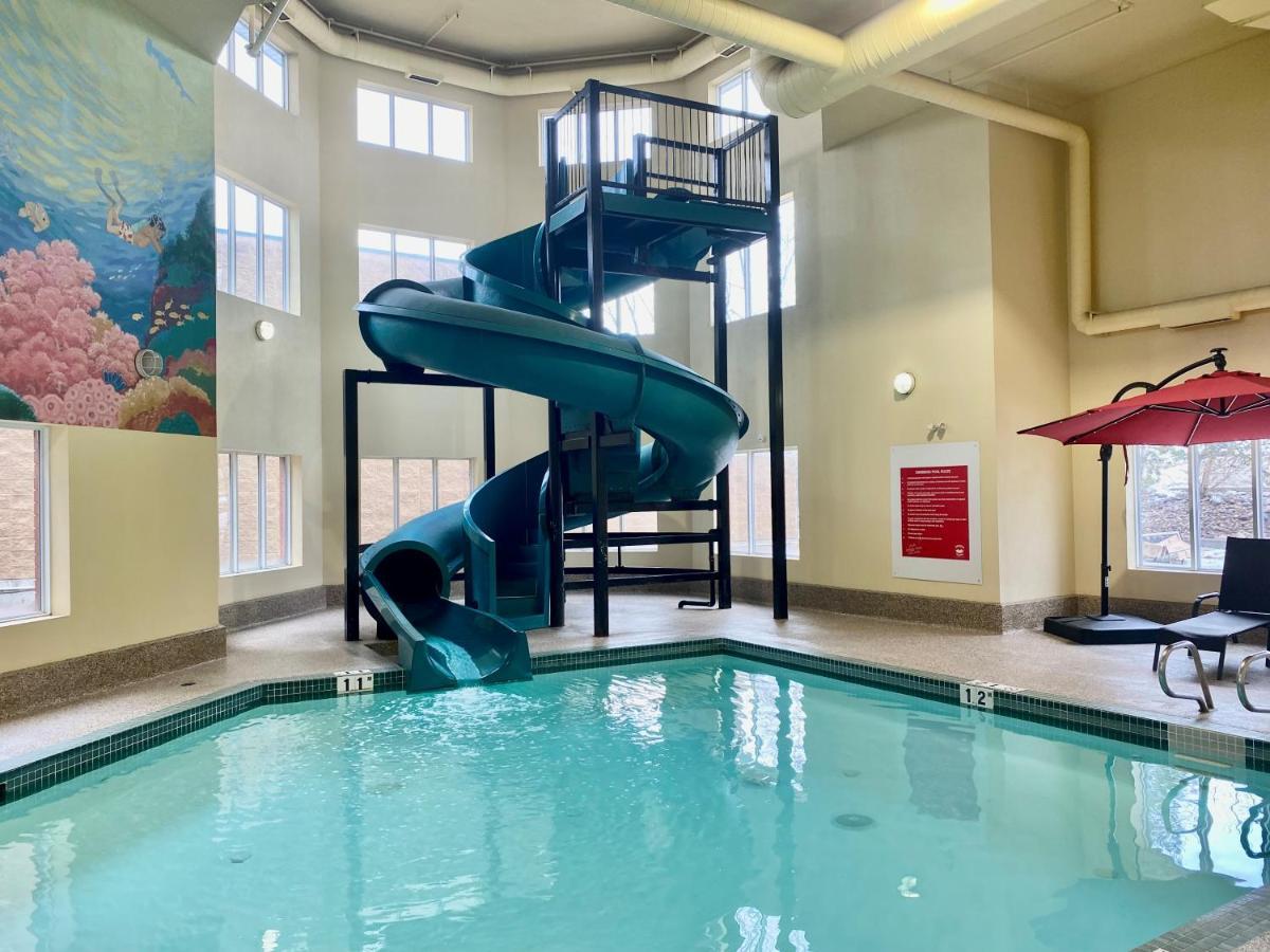 Готель Super 8 By Wyndham Edmonton South Екстер'єр фото