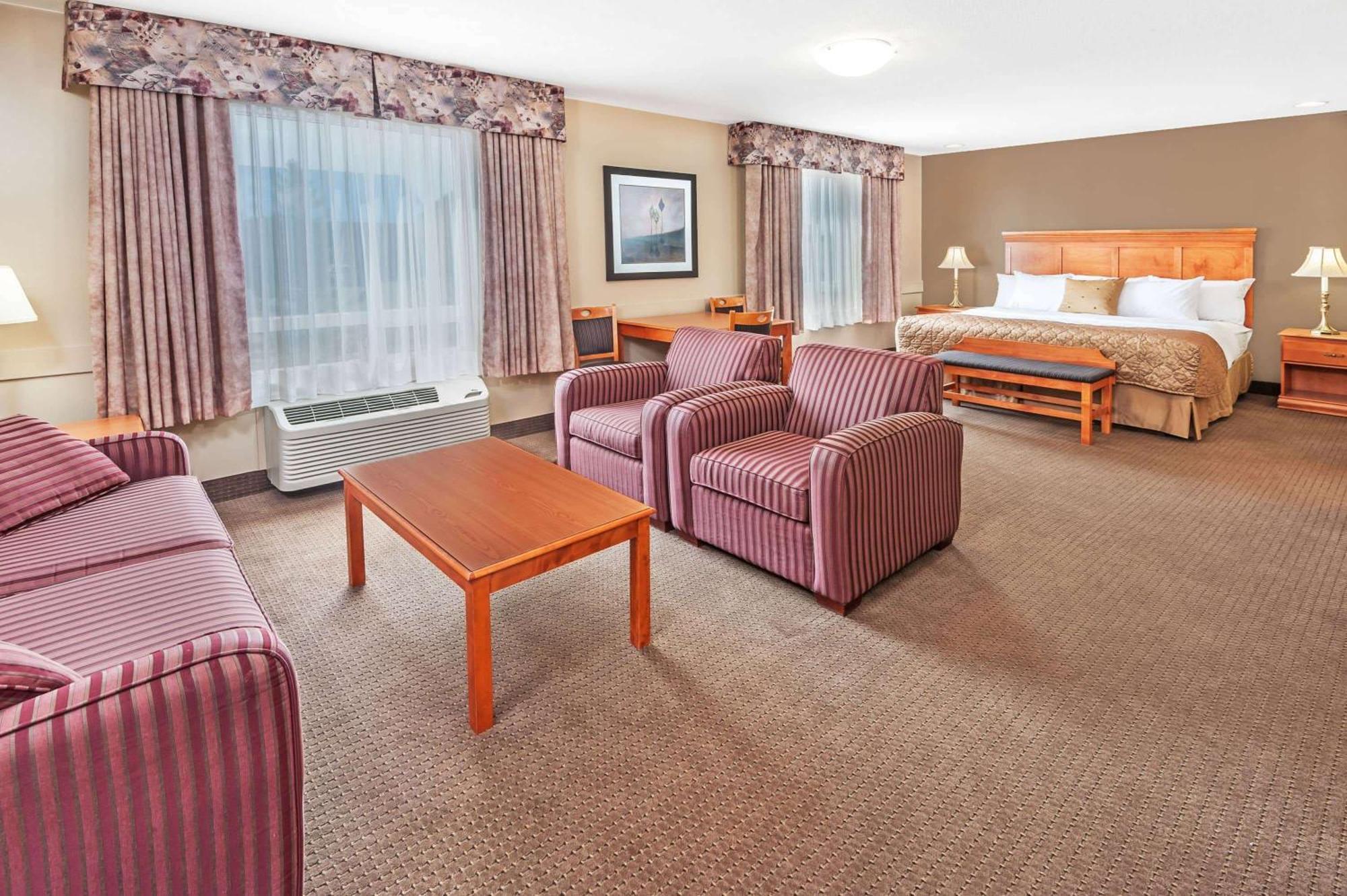 Готель Super 8 By Wyndham Edmonton South Екстер'єр фото